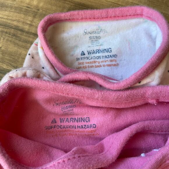 SwaddleMe Velcro Swaddles Easy Change Zipper Size Small Pink - Picture 3 of 5